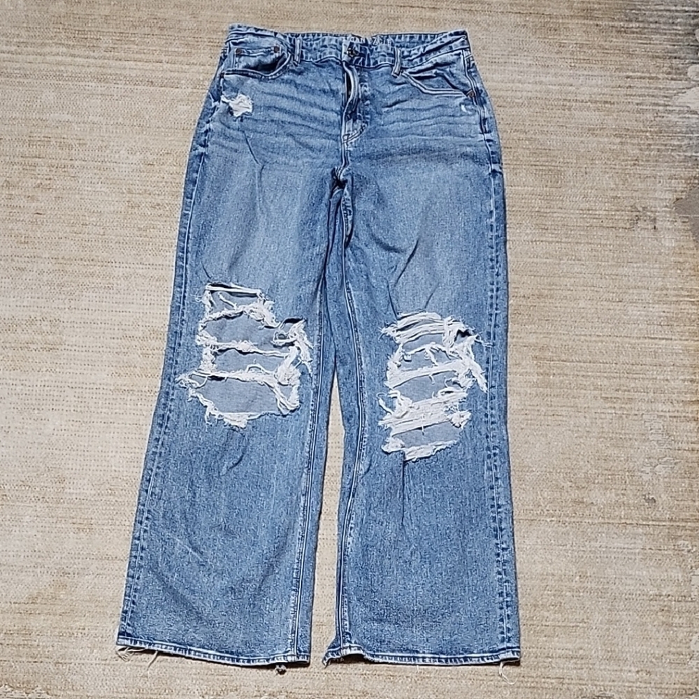 American Eagle Women's Distressed Blue Jeans- 16